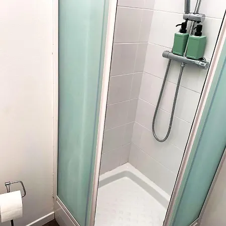 Studio Avec Lumiere D'ambiance - Proche Victoire Apartment *