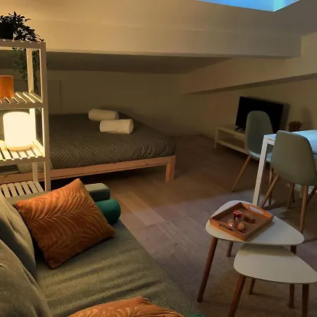 Studio Avec Lumiere D'ambiance - Proche Victoire Apartment *