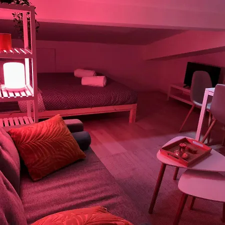 Studio Avec Lumiere D'ambiance - Proche Victoire Bordeaux
